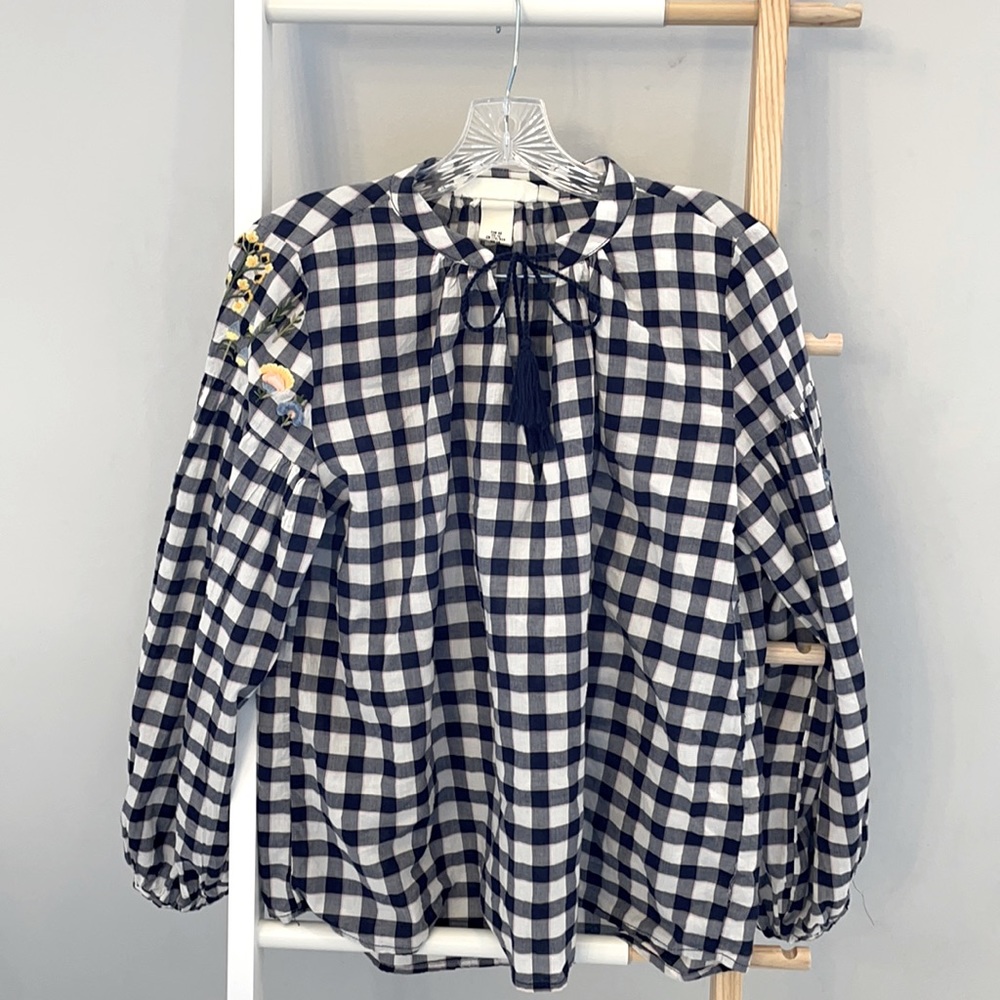 H&M blouson sleeve top with embroidery 10